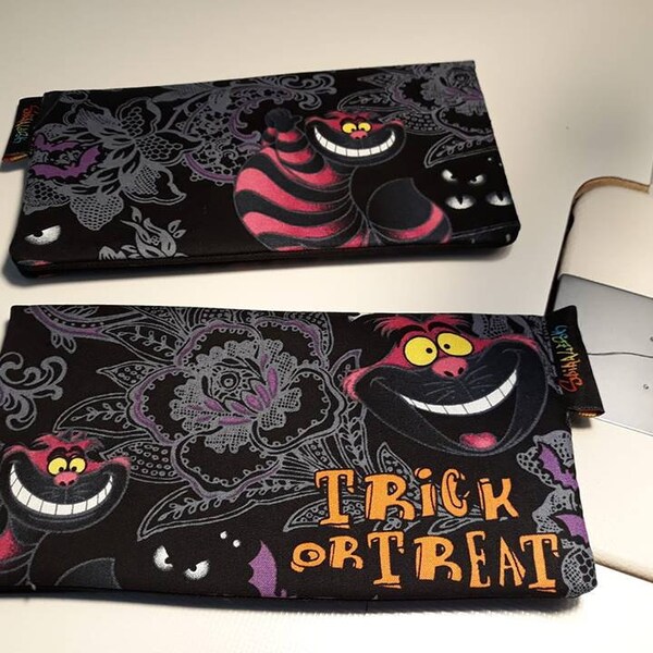 Porte chéquier Alice in wonderland cheshire cat