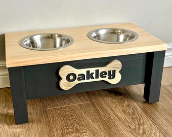 Station d'alimentation surélevée personnalisée grise pour chien, gamelle surélevée pour chien, gamelle personnalisée pour chien, mangeoire pour chien de ferme, gamelles pour chien, support pour gamelle pour chien