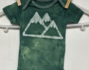 Mountain Baby Gift, Hiking Baby Gift, Baby Boy Gift, Baby Girl Gift, Green Baby Gift, Green Mountain Bodysuit, Neutral Baby Gift (Preemie)