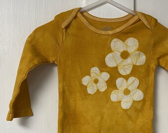 New Baby Gift, Baby Shower Gift, Yellow Baby Gift, Flower Bodysuit, Yellow Baby Bodysuit, Yellow Baby Girl Gift (6-9 months)