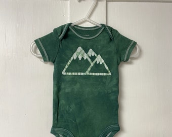 Mountain Baby Bodysuit, Mountain Baby Gift, Hiking Baby Gift, Gender Neutral Baby Gift, Baby Shower Gift, Gift for Hiker