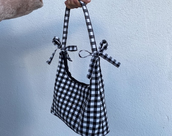 Bolso hobo personalizado hecho a mano con lazo de cuadros vichy: bolso de hombro único de tela de lino a cuadros negros con cinta.