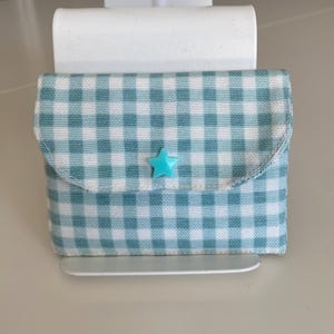 Tarjetero de cuadros vichy verde claro hecho a mano con llavero, 3 ranuras para tarjetas, cierre a presión, diseño colorido y ecológico, regalo perfecto para mamá