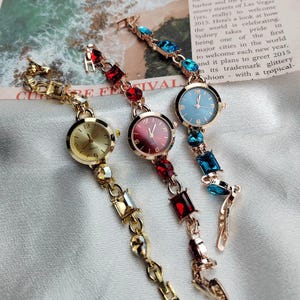 Diamond Inlay Bracelet Watch: Light Luxury Adjustable Women&#39;s Watch