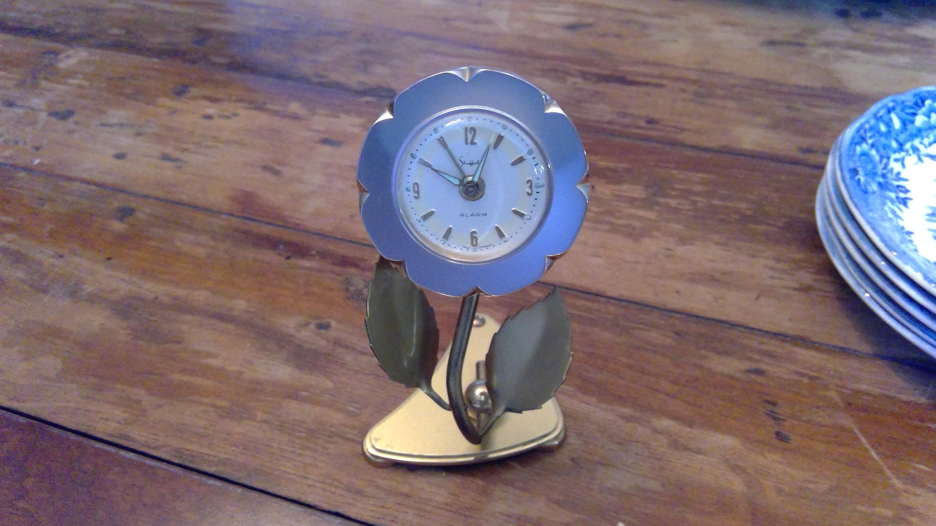 英国シェフィールド　目覚まし時計　ホールマーク Sheffield Alarm Clock - Etsy
