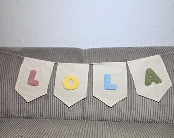 Gepersonaliseerde naambanner stof – kinderkamerdecoratie