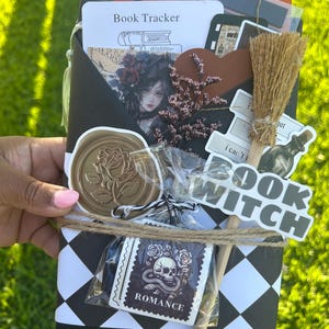 Blind Date With A Book, Mystery Book Box, Book Lovers Gift, Blind Date With a Book Box, Bookish Bundle, Book Lover Gifts, Spicy Romance Book