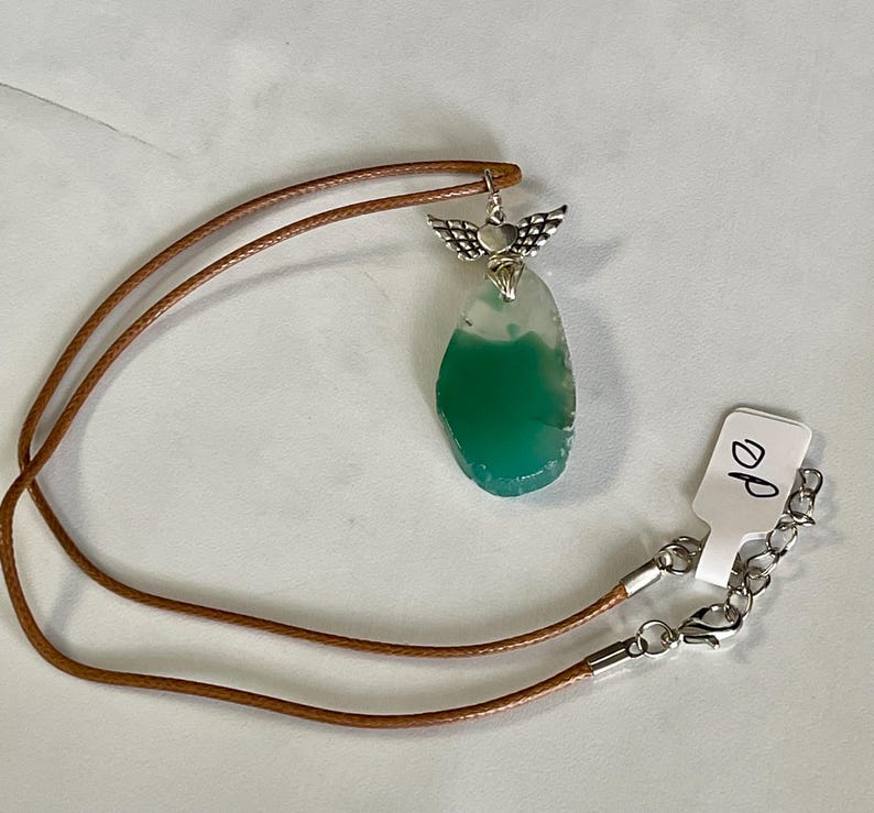 Green Heart Angel Wings Agate Sliced Pendant Necklace .5x1 Inch