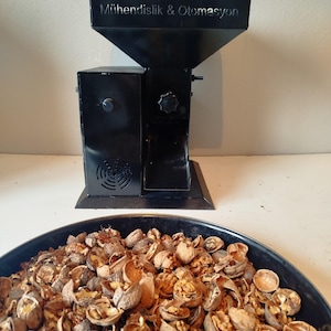 Automatic Nut Cracking Machine – Adjustable Walnut, Hazelnut & Almond Cracker,Walnut cracker, 220V Electric,walnut machine,nut cracker