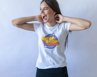 Camiseta Swap Shop SS121 Unisex con estampado gráfico 100% algodón blanco