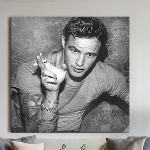 Vintage Marlon Brando Framed Poster - Timeless Black & White Canvas Print, Hollywood Legend Home Decor, Unique Gift for Movie Lovers