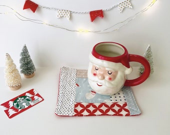 The Holiday Mug Rug, Santa Mug Rug, Holiday Coaster, Holiday Mug Rug No. 3