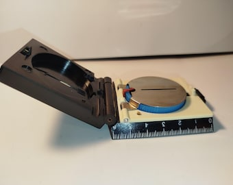 Brújula de la URSS “Tourist-2”