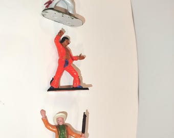 Hermosos y coloridos soldados de juguete: 2 indios y un vaquero