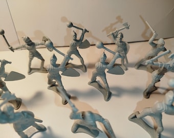 Miniaturas de soldados de plástico de color gris - 15 uds.