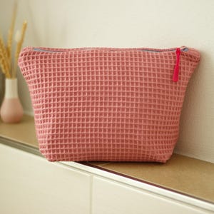 Kulturbeutel, Wetbag, Kulturtasche aus rosa Waffelpiqué – Innenstoff beschichtet und wasserabweisend