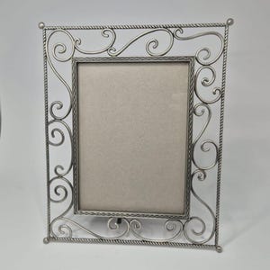 Vintage Silver Metal Photo Frame: 17.5cm x 12.5cm