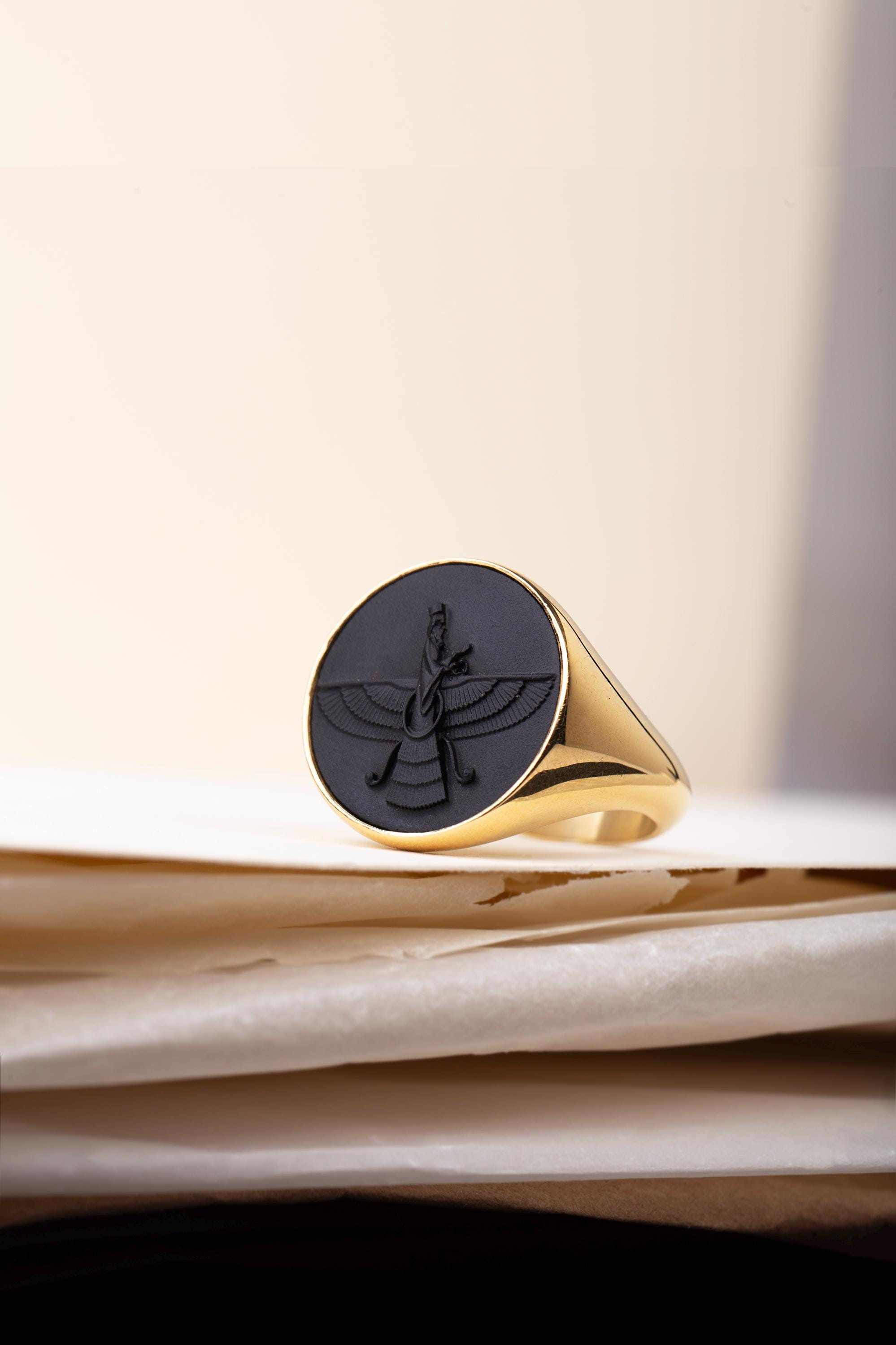 ◇14◇K10&Pt900 デザインリング✴︎used ✴︎ 14K Gold Black Onyx Intaglio Farvahar Ring, Zoroastrianism