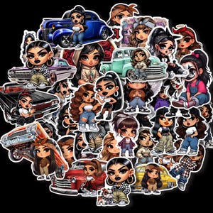 K&ouml;nnte beinhalten: Eine bunte Sticker-Tafel mit verschiedenen Comicfiguren, darunter Frauen und M&auml;dchen, mit Autos und anderen Fahrzeugen. Die Figuren tragen bunte Kleidung und Accessoires. Die Sticker eignen sich perfekt zum Dekorieren von Laptops, Wasserflaschen und anderen Gegenst&auml;nden.