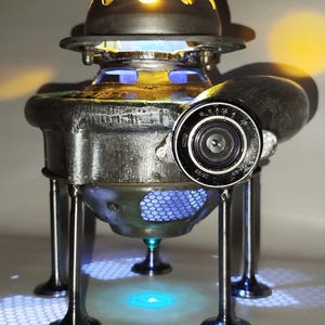 FLYING SAUCER "UFO 1979"