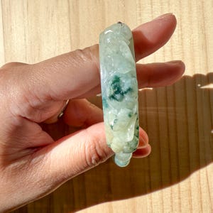 Bracciale in giada fatto a mano - Peonia e cuore
