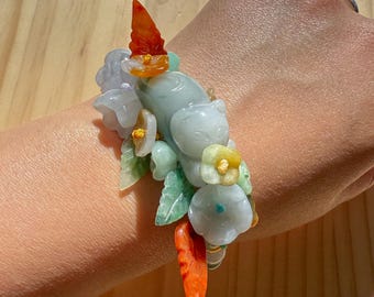 Handgefertigtes Jade Armband - Katze unter Blüten