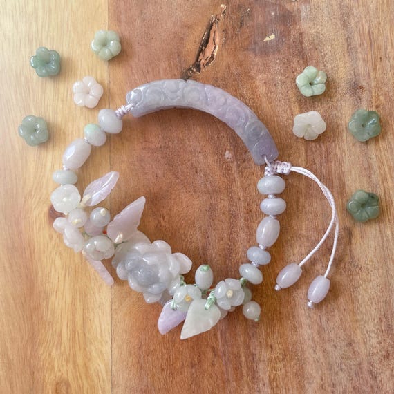 Handmade Jade Bracelet - Quiet Lotus Light