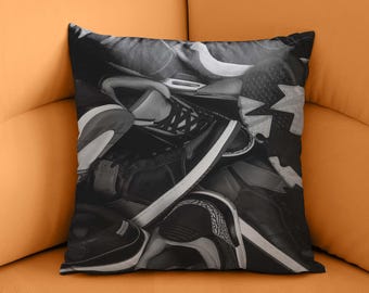 Sneaker Head Pillow Cover, Streetwear Decor, Shoe Case, Urban Style Cover, Sneaker Art, Hypebeast Decor, Sports Style Pillow,Fashion Cushion