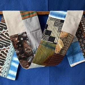 Écharpe en patchwork de style Boro - Batik, shibori, textiles tissés à la main