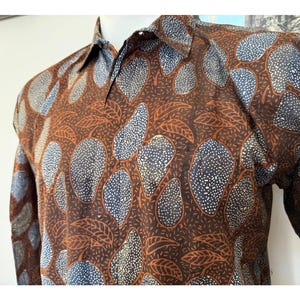 Batiklångärmad herrskjorta: Mangofruktmotiv, handstämplad bomullsblandning (XL)