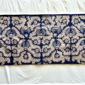 Batik tulis, hand-drawn batik, kain panjang, indigo and sogan color, 1950&#39;s Java Indonesia