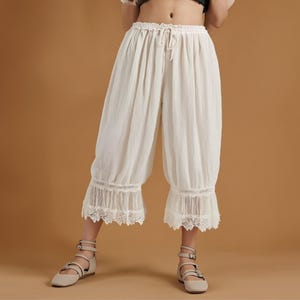 Dzwony z koronką Y2K | Spodnie capri w stylu vintage Gothic Coquette | Spodnie Cottagecore Fairy z szerokimi nogawkami i skróconymi nogawkami | Modny styl boho