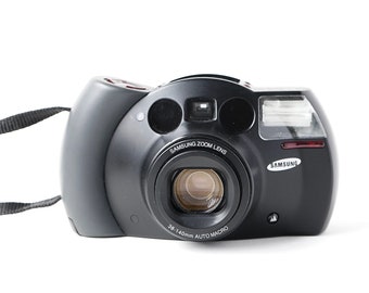 Vintage Samsung ECX 1  autofocus 35mm Point & Shoot Film Camera