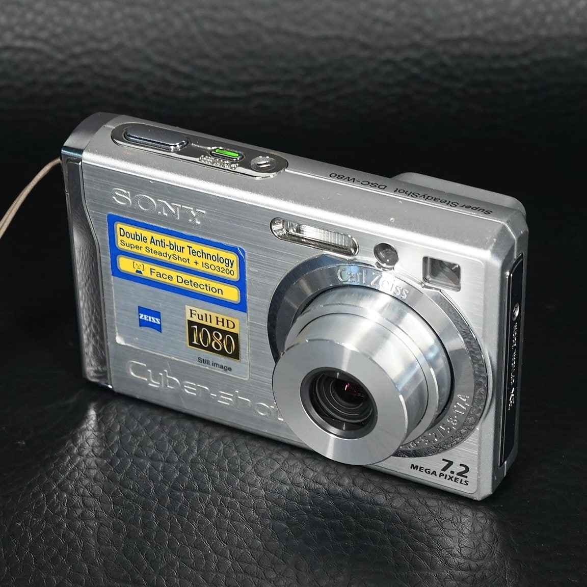 Vintage Sony Cyber-shot DSC-W80 Compact Y2K Point-and-shoot