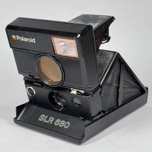 Vintage 1980&#39;s Polaroid SLR 680 Instant Film Camera TESTED and WORKING