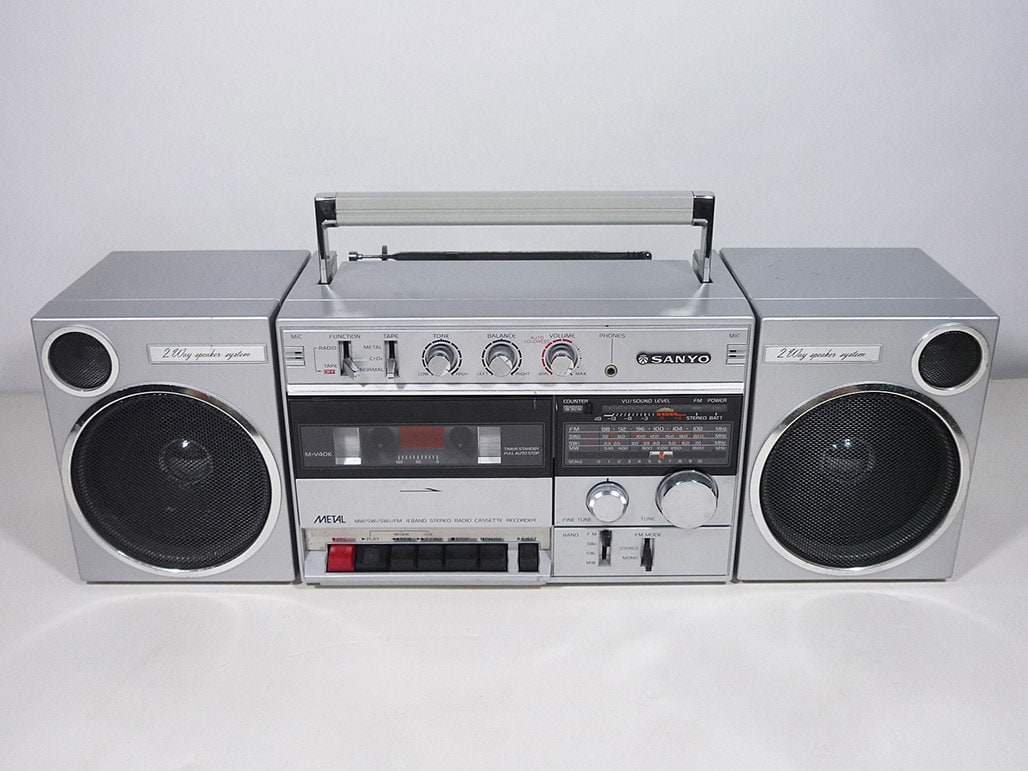 SANYO M-V40K ラジオ・カセットプレーヤー ジャンク品 Vintage 80's SANYO M-V40K Boombox Ghetto Blaster Cassette Stereo