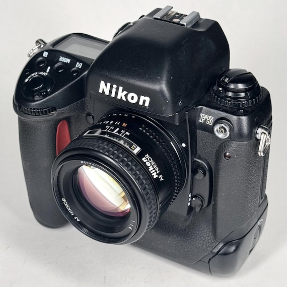 Vintage Nikon F5 35mm Film SLR Autofocus Camera w/ AF 50mm f/1.4