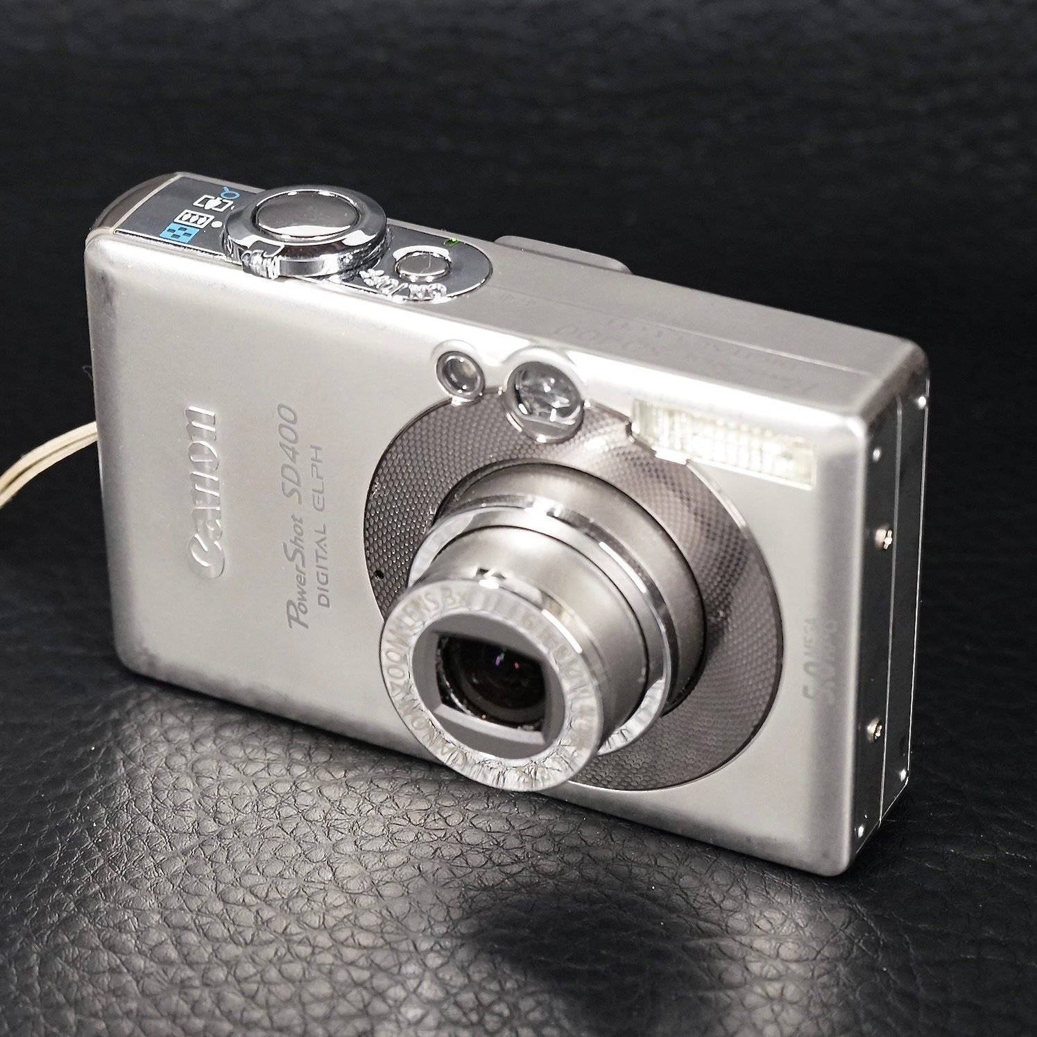 Vintage Canon Powershot SD400 Digital ELPH Compact Y2K Point-and Vintage Canon Powershot SD400 Digital ELPH Compact Y2K Point-and