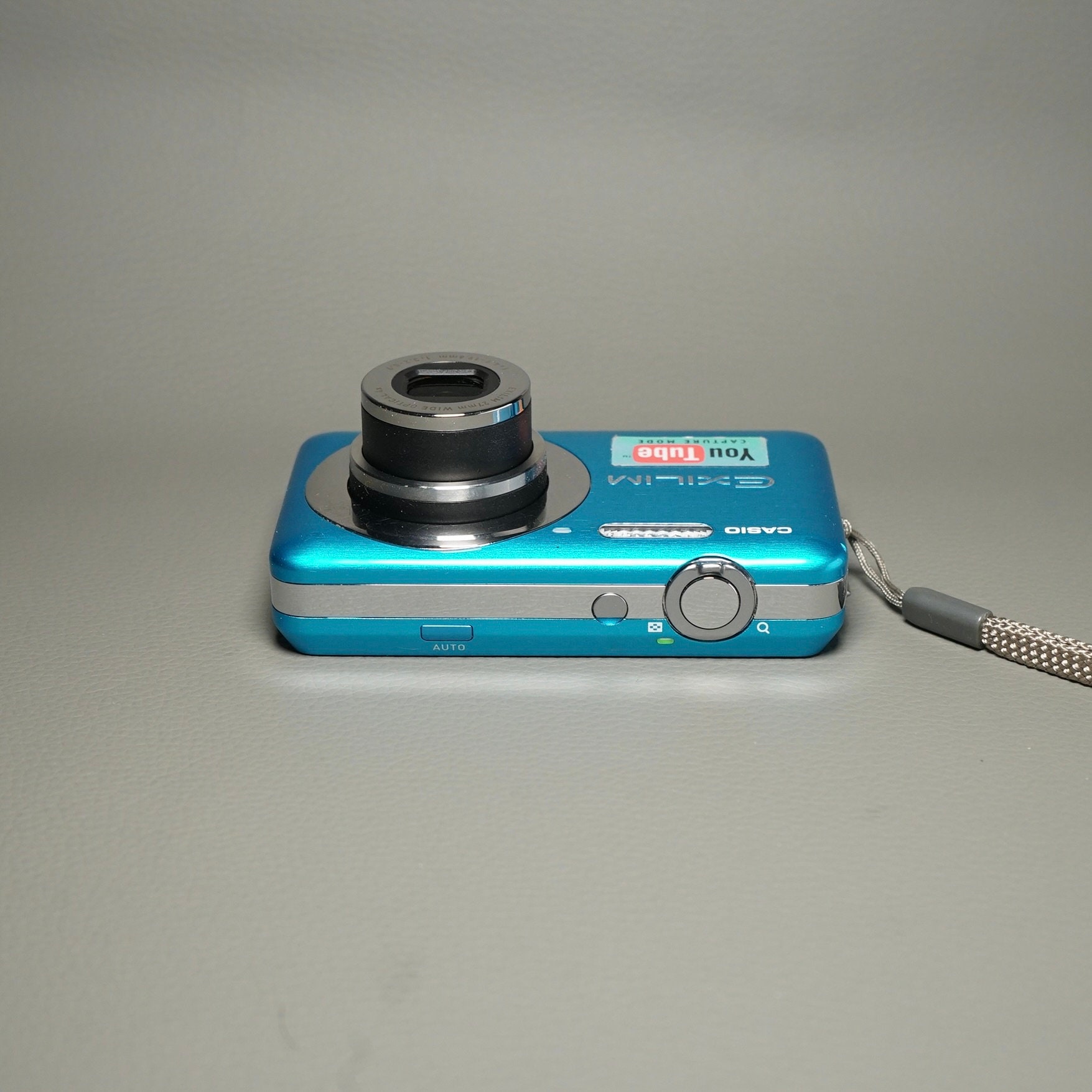 Vintage Casio Exilim EX-Z800 Compact Point-and-shoot CCD Vintage Casio Exilim EX-Z800 Compact Point-and-shoot CCD