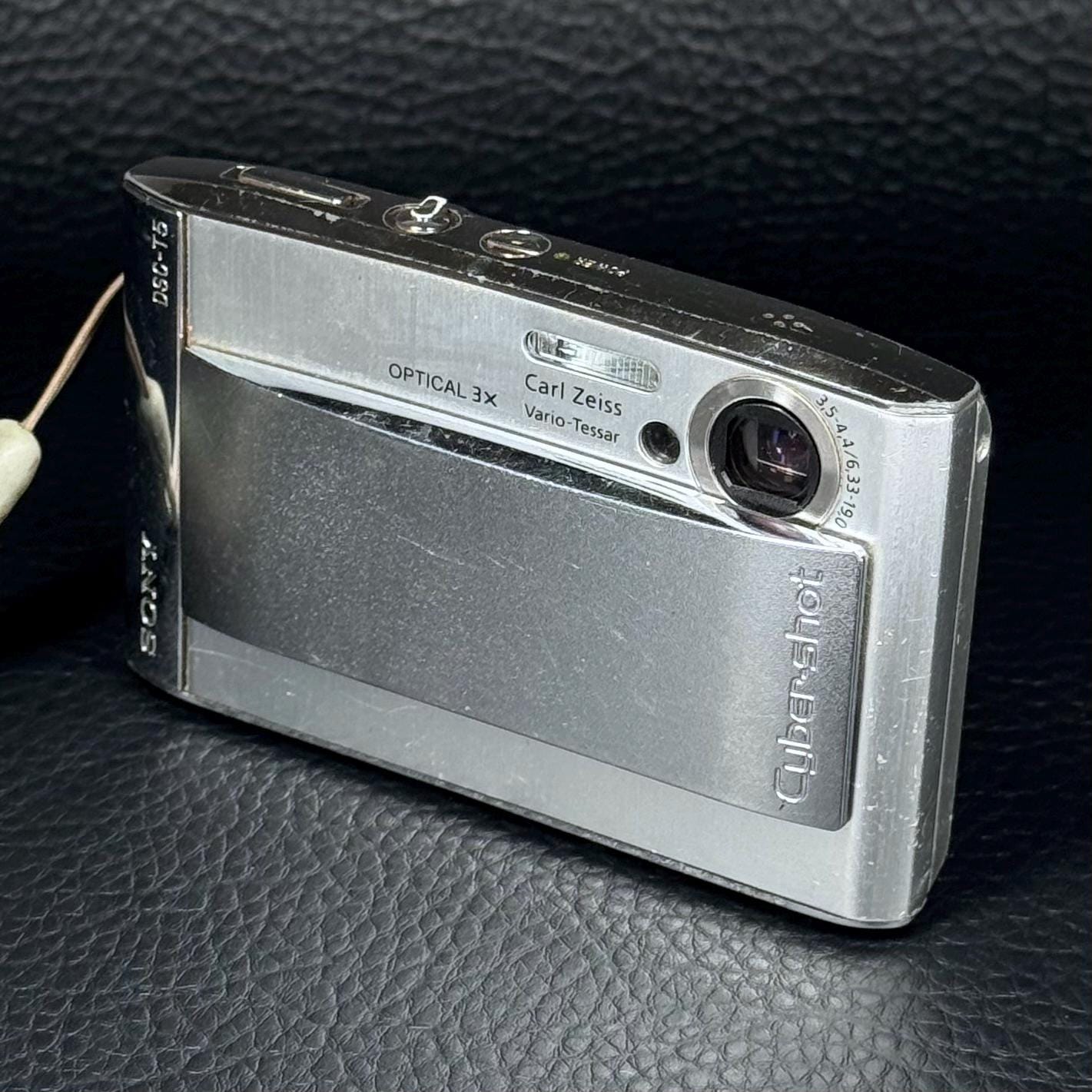 Vintage Sony Cyber-shot DSC-T5 Ultra-compact Y2K Point-and-shoot