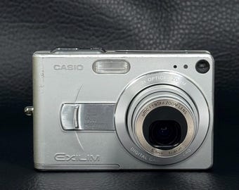 Vintage Casio EXILIM EX-Z40 Compact Y2K Point-and-shoot Digital