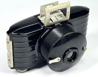 Vintage 1970's Kodak Trimlite Instamatic 18 Camera With Vintage 1970's Kodak Trimlite Instamatic 18 Camera With