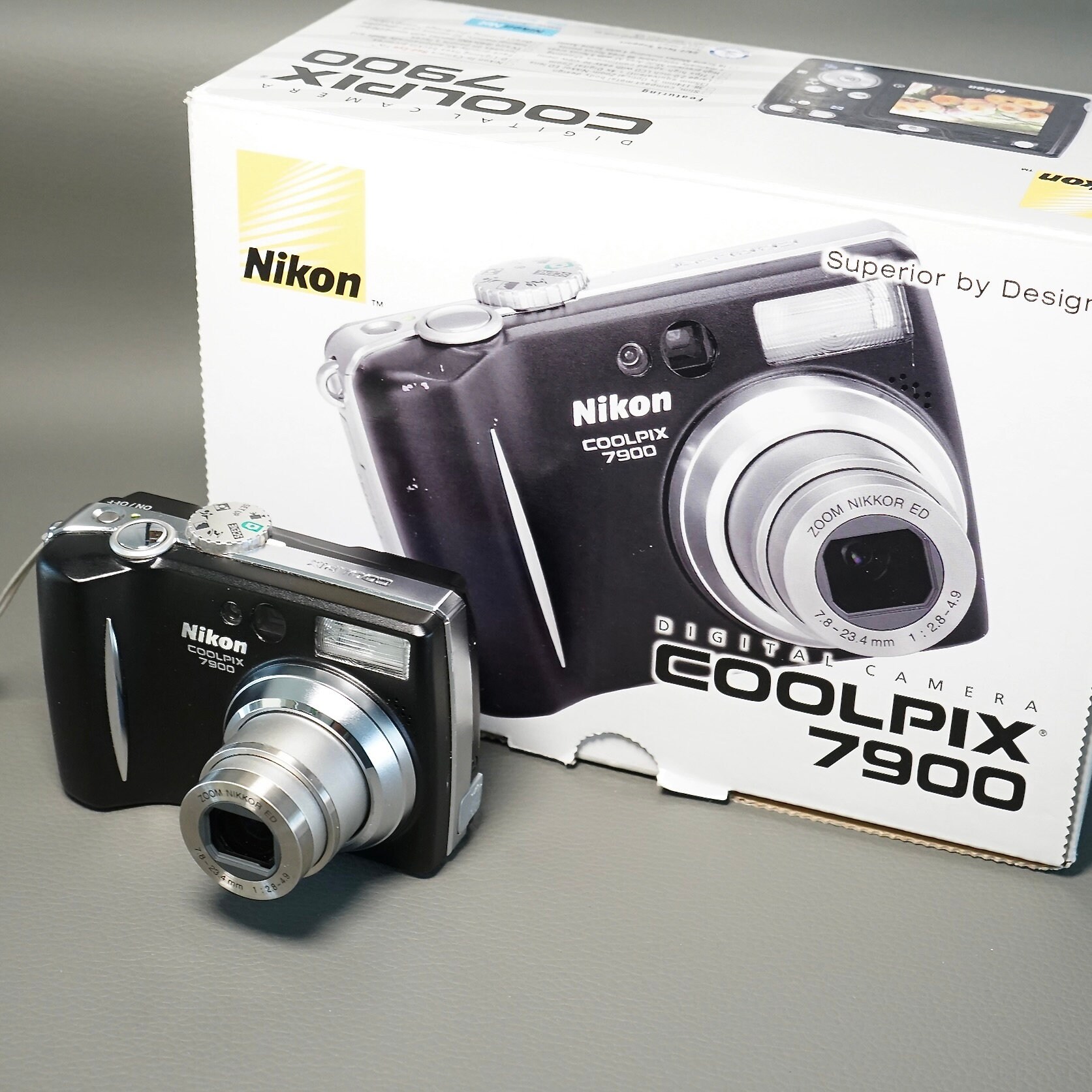 Vintage Nikon COOLPIX 7900 Compact Y2K CCD Point-and-shoot Digital