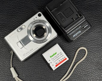 Vintage Casio EXILIM EX-Z40 Compact Y2K Point-and-shoot Digital