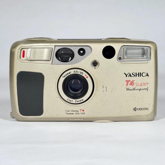 YASHICA T4 ZEISS TESSAR 3.5/35 T* 元箱入り YASHICA T4 ZEISS TESSAR