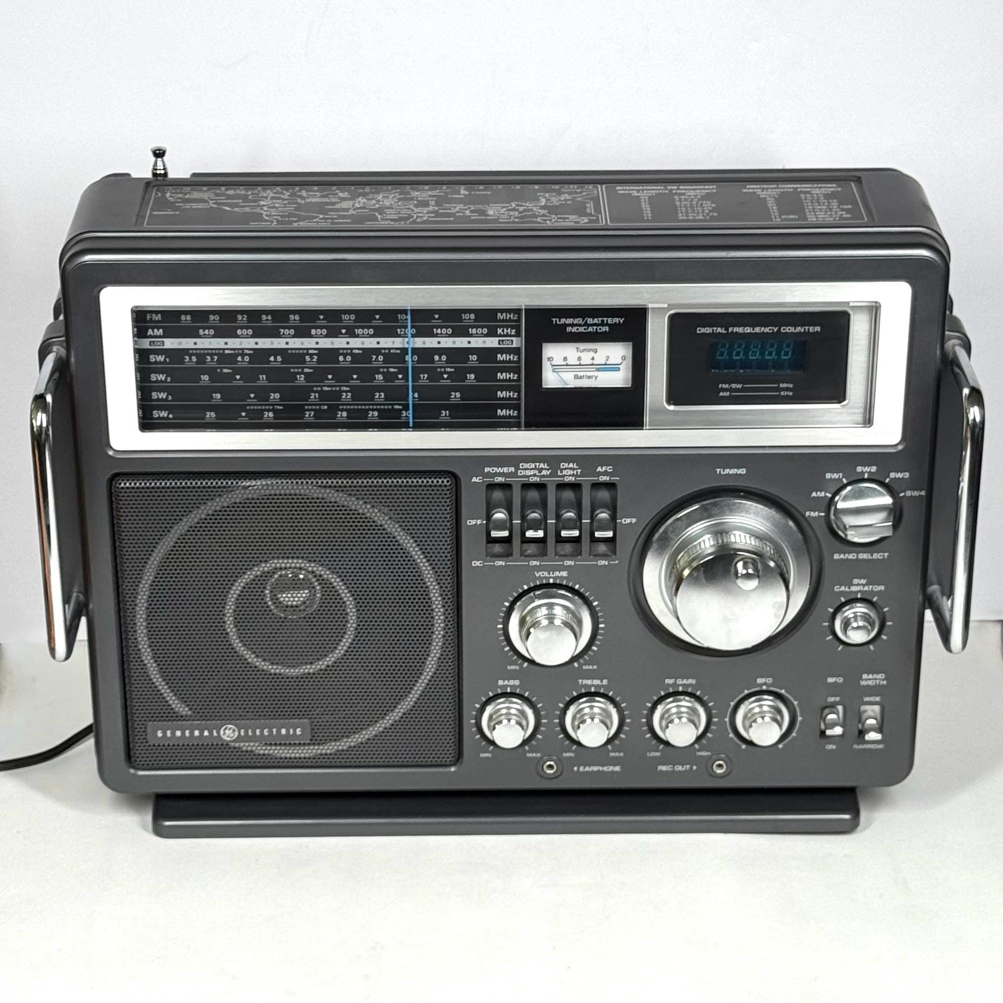 Vintage 80's GE 7-2990A World Monitor Am/fm/shortwave Multi-band