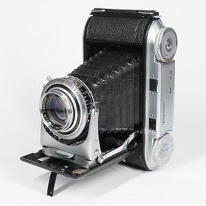 Vintage Voigtlander BESSA II 6x9 medium format folding camera w/ Color-Heliar 105 f/3.5 lens