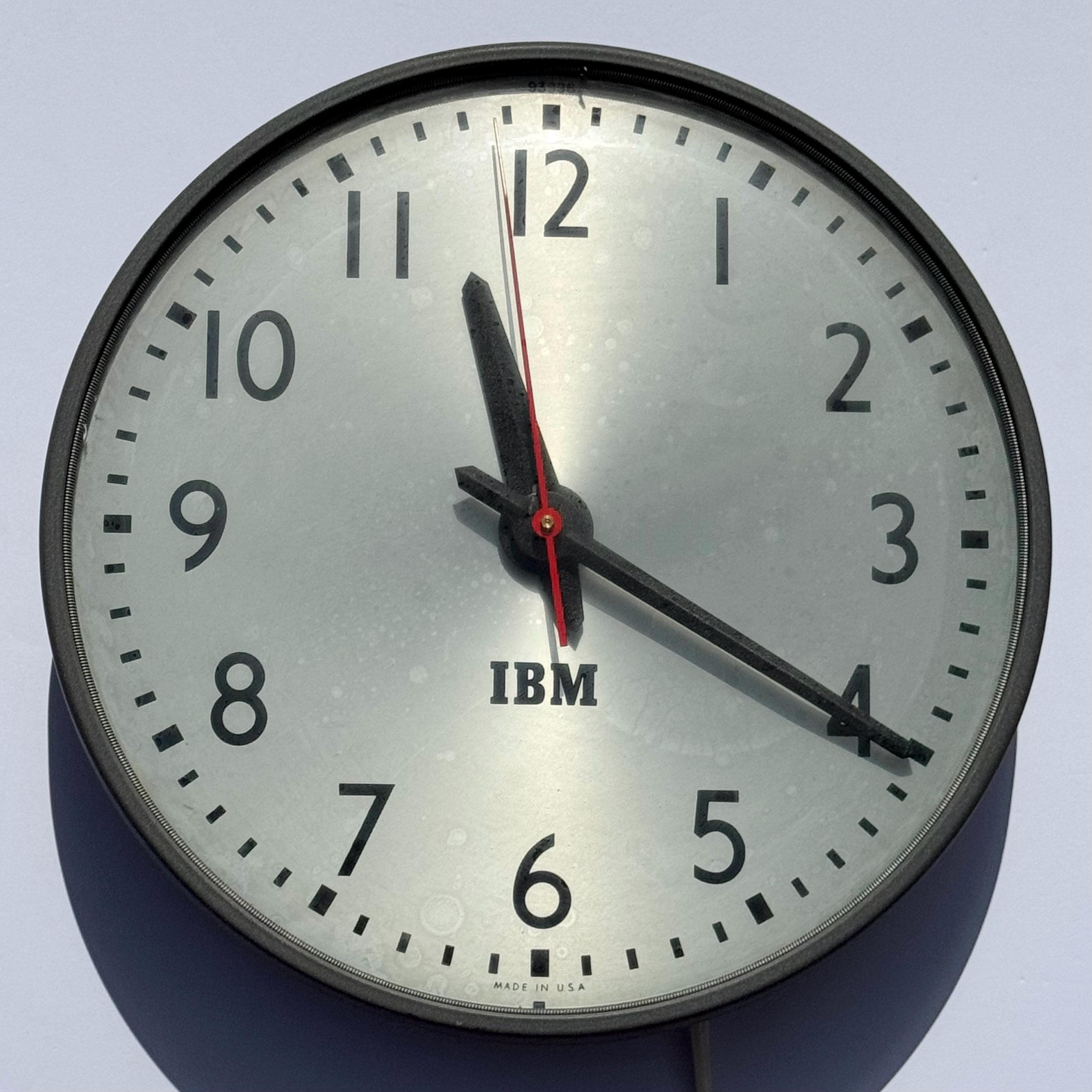 Vintage IBM 93996 Industrial School Electric Wall Clock 13