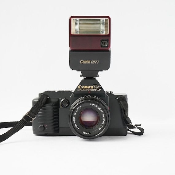 Canon キャノン　T70 アンティークカメラ コレクション Vintage Canon T70 35mm Film SLR Camera With FD 50mm F/1.8