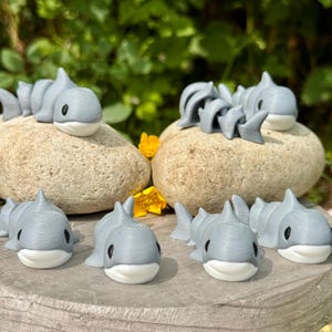 Mini Shark Figure Series 2 – Articulated Collectible Toy, Detailed Animal Figure, Cute Desk Decor, Unique Gift for Shark Lovers and Kids